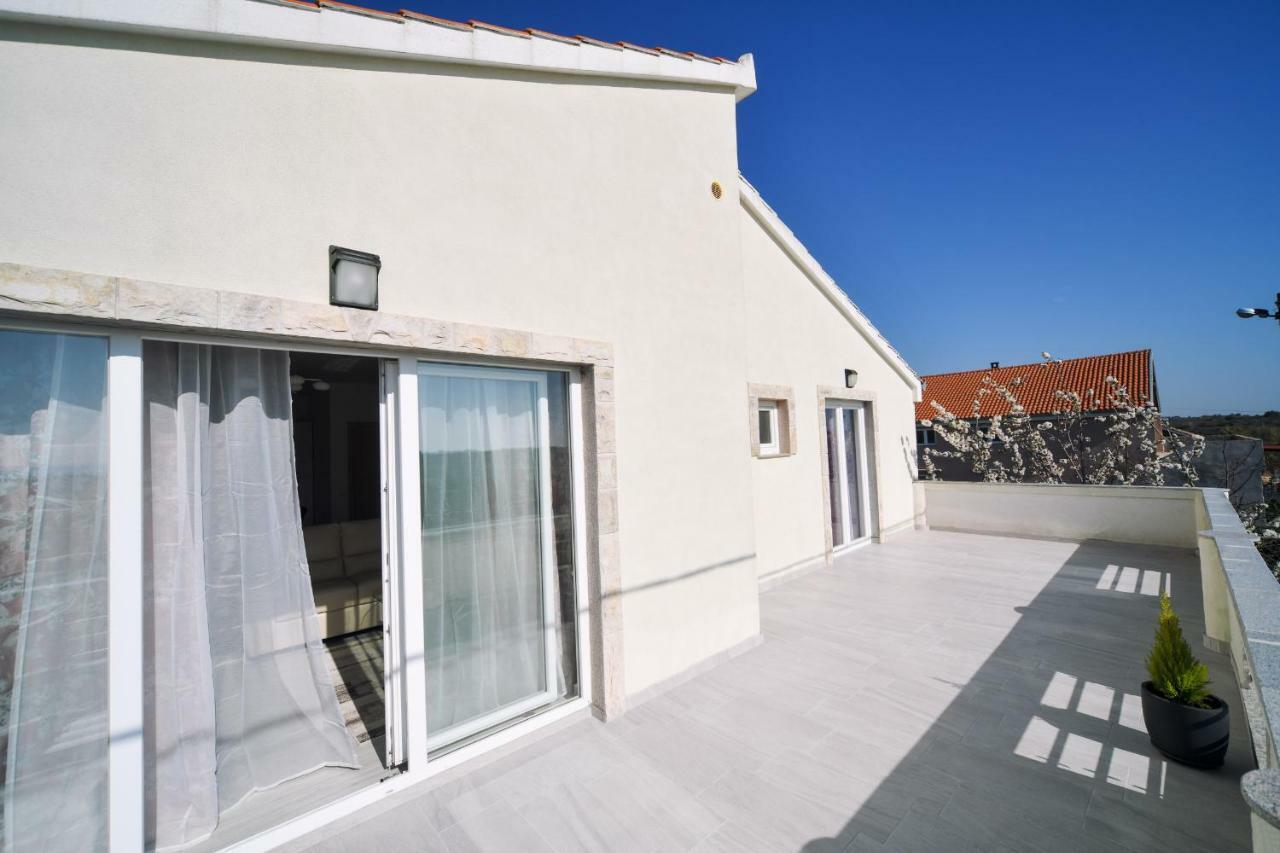 Apartman Novokmet-Crno Hotel Zadar Exterior photo